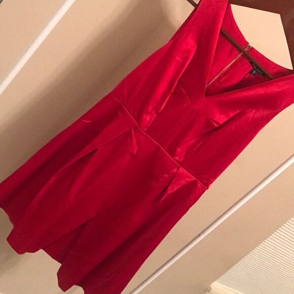 NWT - Paris Sunday Beautiful True Red Dress - MED - Picture 4 of 7